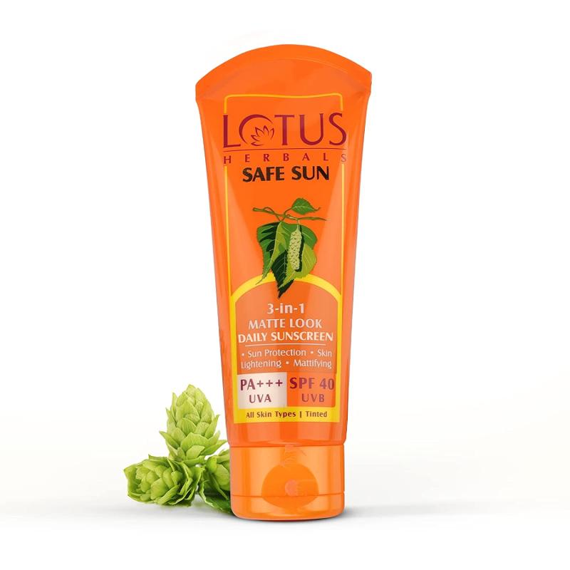 Lotus Herbals Daily Sunscreen Cream SPF 40 UVB - 50 g